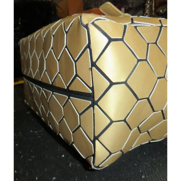 Patrizia Luca Milano made in Italy Gold Geometric Design Crossbody Satchel - Picture 7 of 11